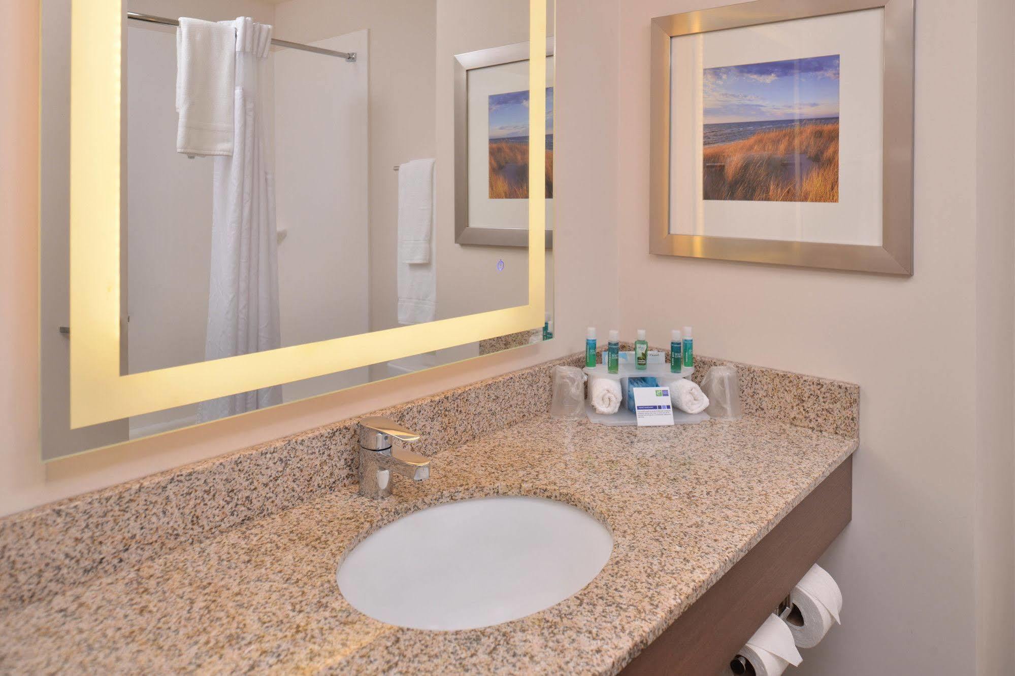 Holiday Inn Express & Suites Dearborn Sw - Detroit Area By Ihg Exterior photo